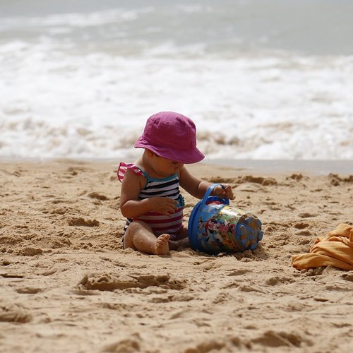 Dr Della Parker_Easy Ways To Protect Your Child's Skin in Warm Weather